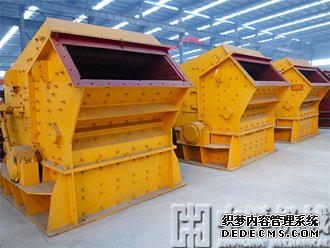 中厚破碎機(jī)廠家更注重設(shè)備安全性和功能性